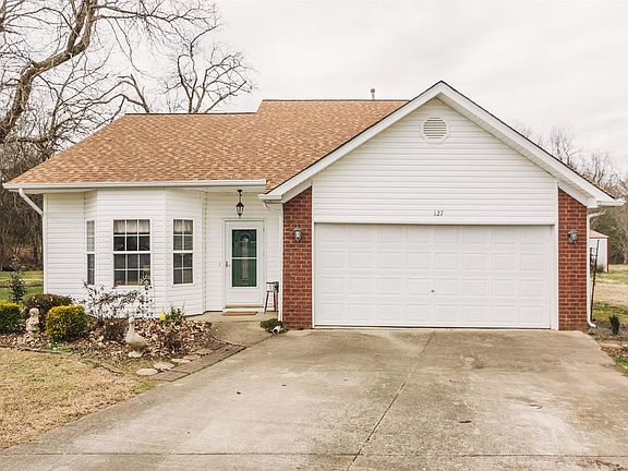 2nd image of 127 Pleasant Ln