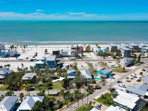 5356 Palmetto St, Fort Myers Beach, FL 33931