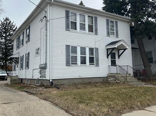 1021 67th St, Kenosha, WI 53143