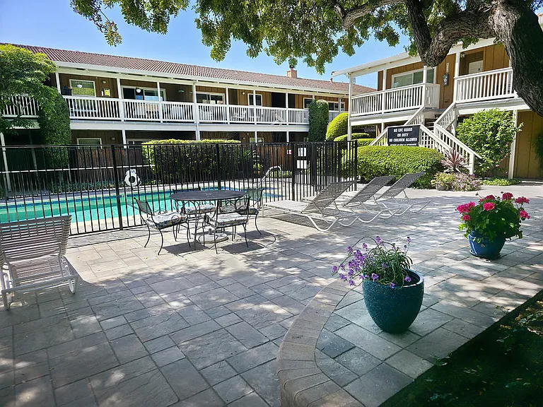 135 Acalanes Dr #7 — Photo 14