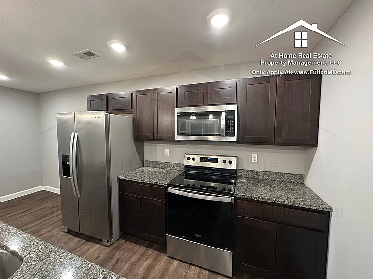 2620 N Bluff St #203 — Photo 10