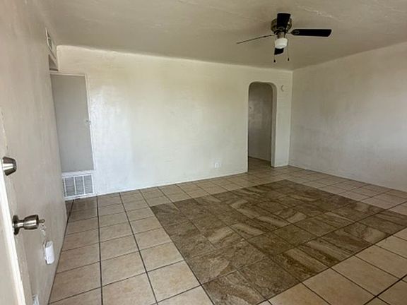 2nd image of 8421 Mercury St #A