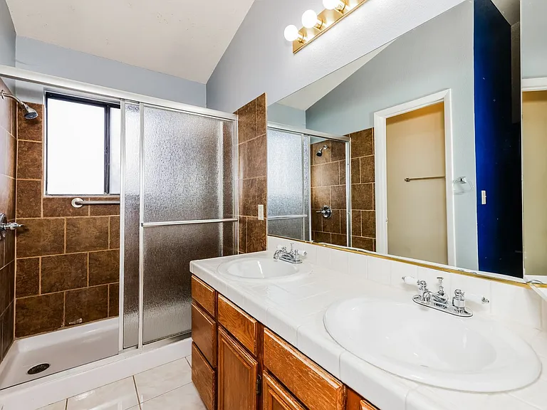 1780 Yellowwood Dr — Photo 16