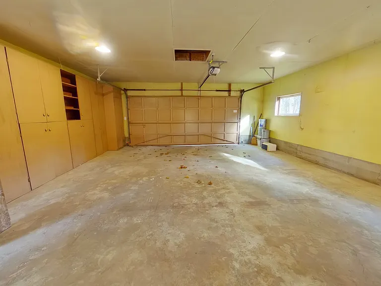3240 S Louis Ln — Photo 19