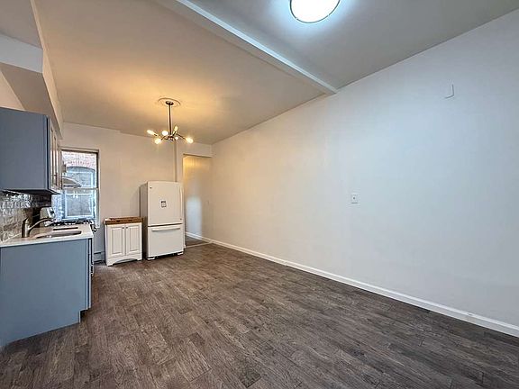 4th image of 72-08 Forest Ave #1R