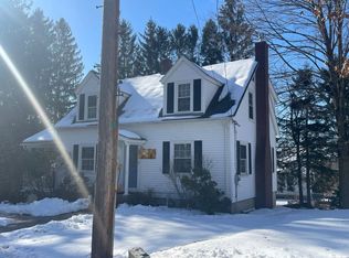 9 High St, Ayer, MA 01432