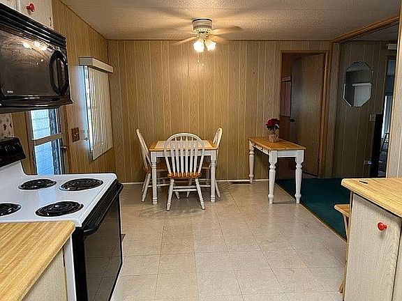 3rd image of 168 Tara Dr
