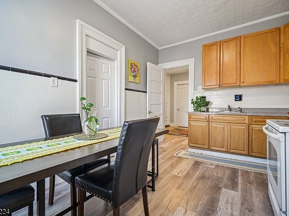 4th image of 89 Market St #0