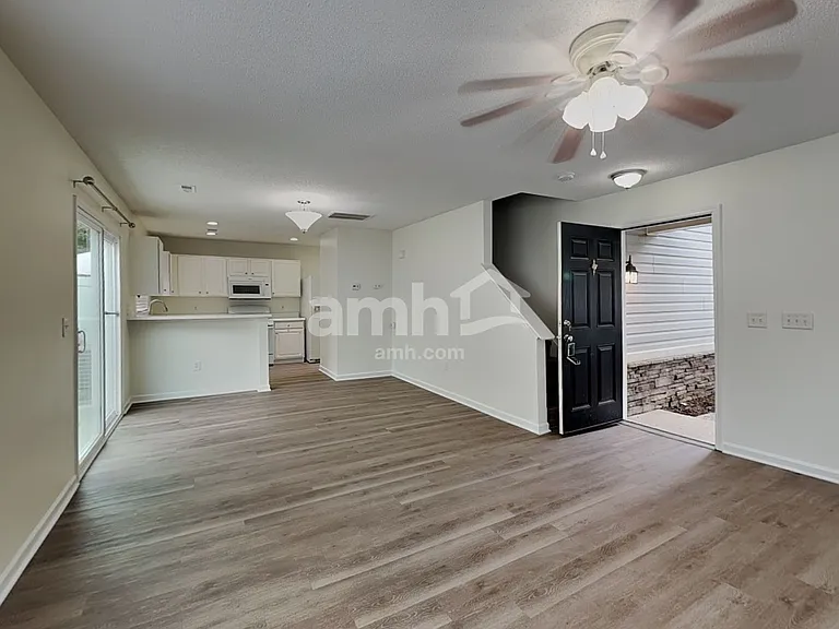 8914 Meadowmont View Dr — Photo 7