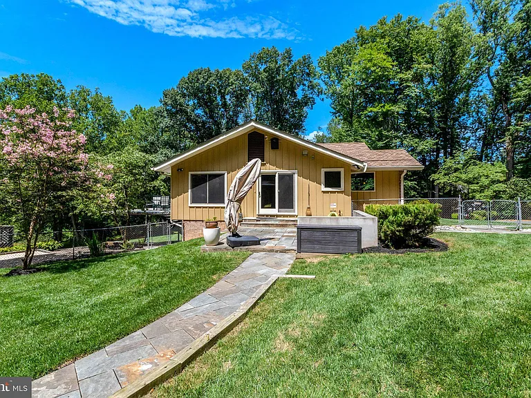 6030 Berwynd Rd — Photo 75