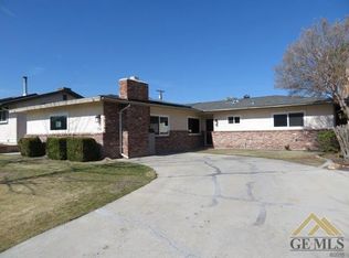 108 E Warren St, Taft, CA 93268