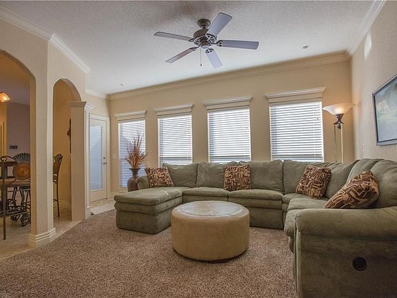 5th image of 32 Attleborough Ln