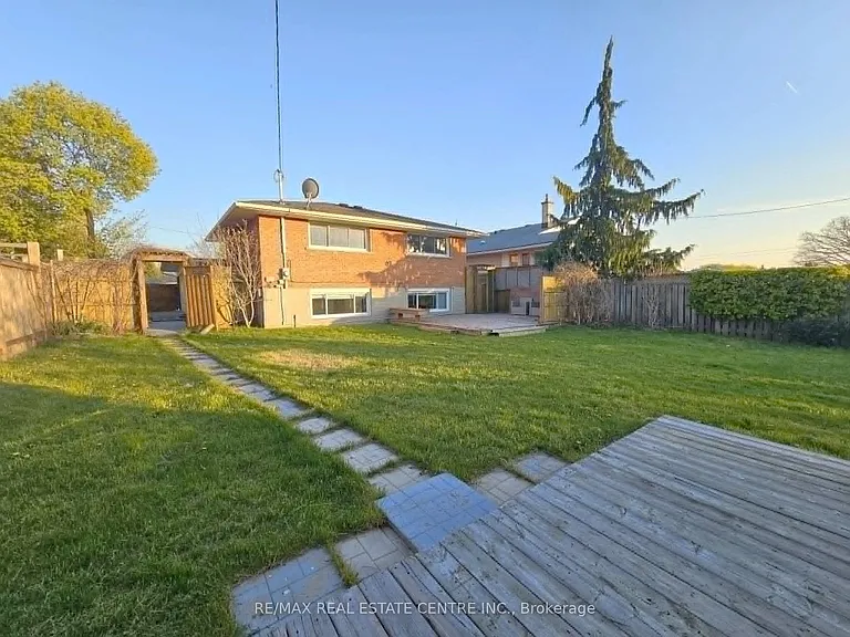 834 Westminster Dr S #MAIN — Photo 34