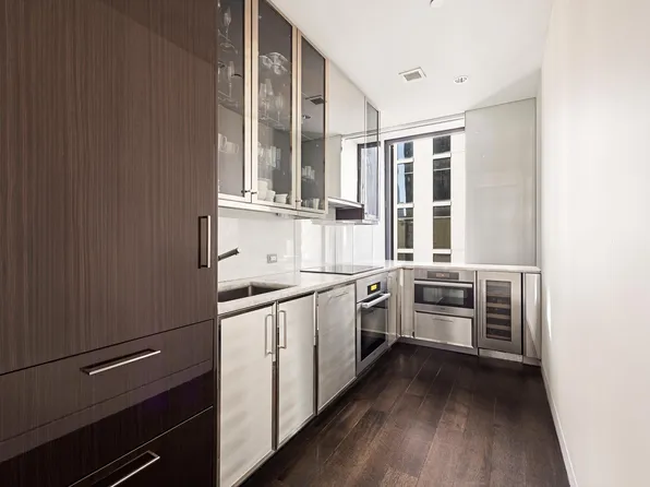 20 West 53rd Street image 5 of 15