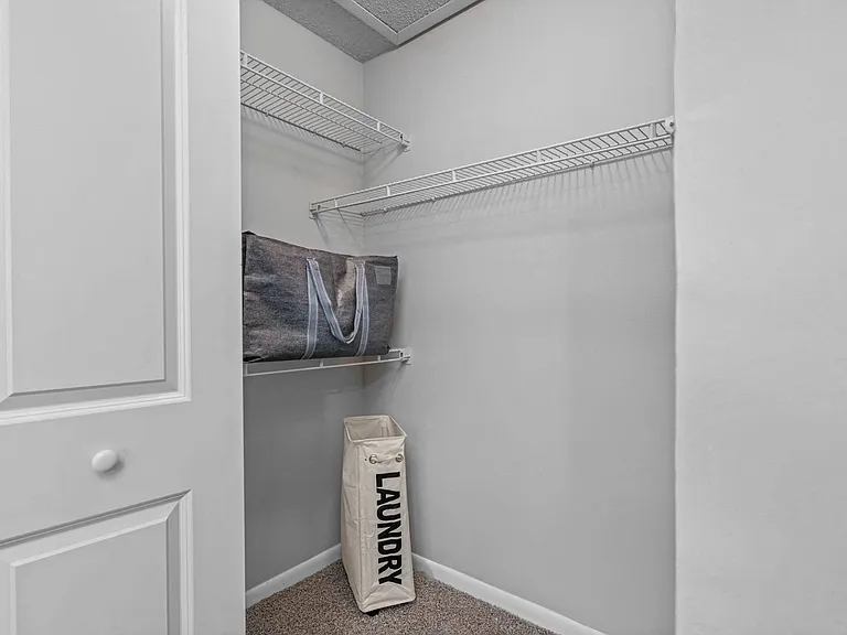 One Bedroom - 1 Bed / 1 Bath - 750 Sq.Ft.