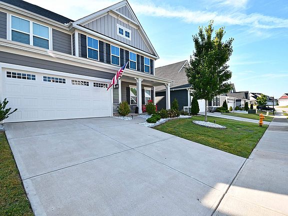 2nd image of 440 Oswego Ct