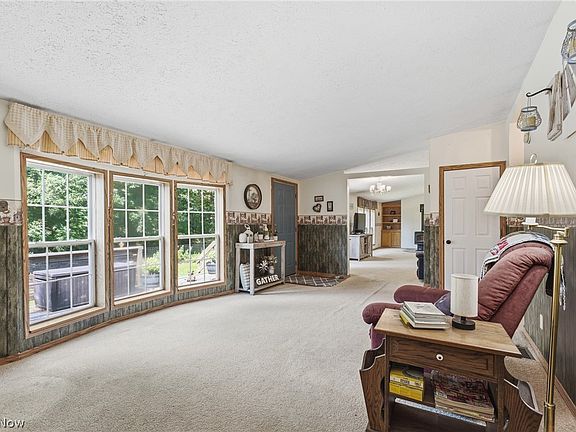 4th image of 6828 Angling Rd