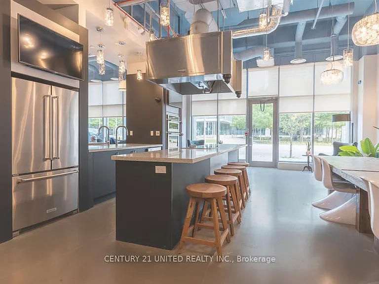 100 Bond St E #320 — Photo 3