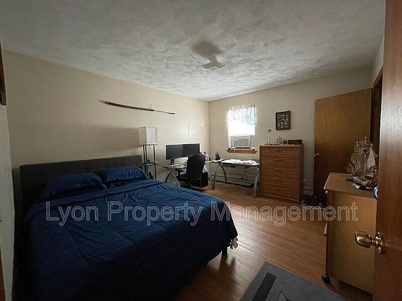 4th image of 24 McGlynn St