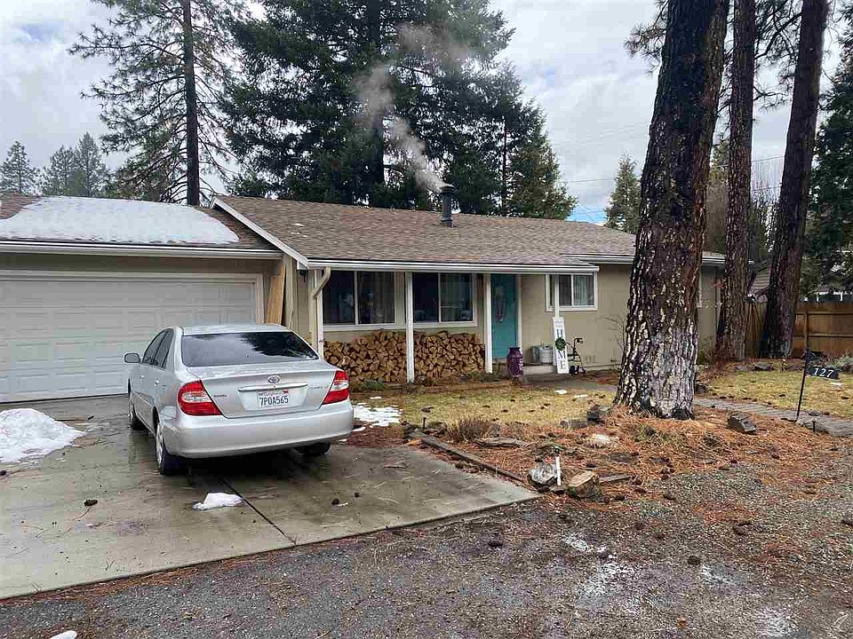 1st image of 127 2nd St