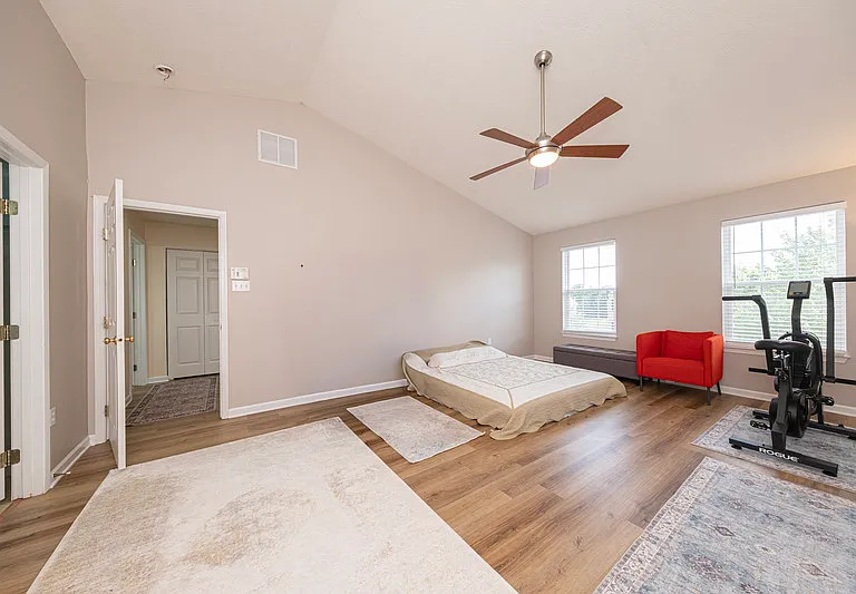 1909 Colonial Dr — Photo 20