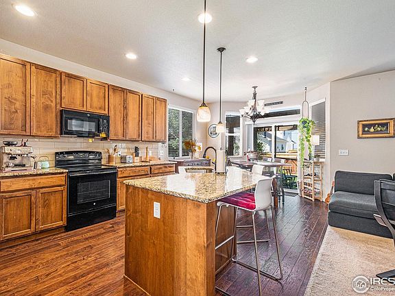 5th image of 620 Moonglow Dr