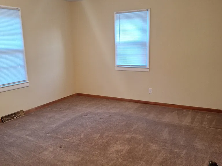 1021 Madison Ave — Photo 8