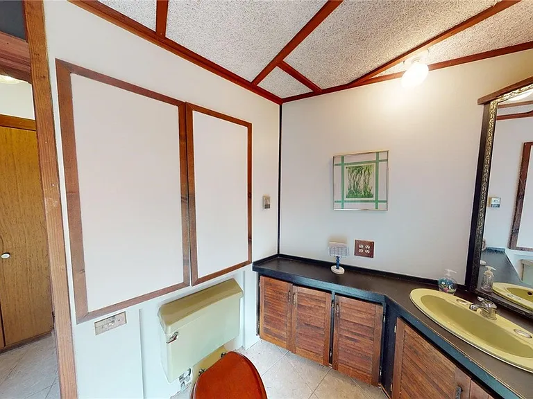 200 Steele Rd — Photo 21