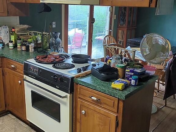 5th image of 106 Galahad Ct
