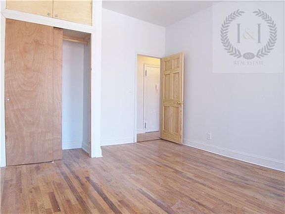 4th image of 216 E 111th St APT 4F