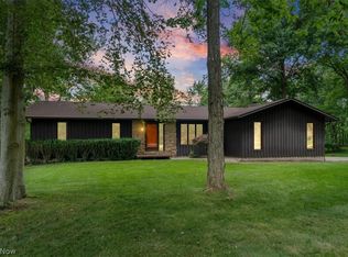 409 Whittlesey Dr, Tallmadge, OH 44278