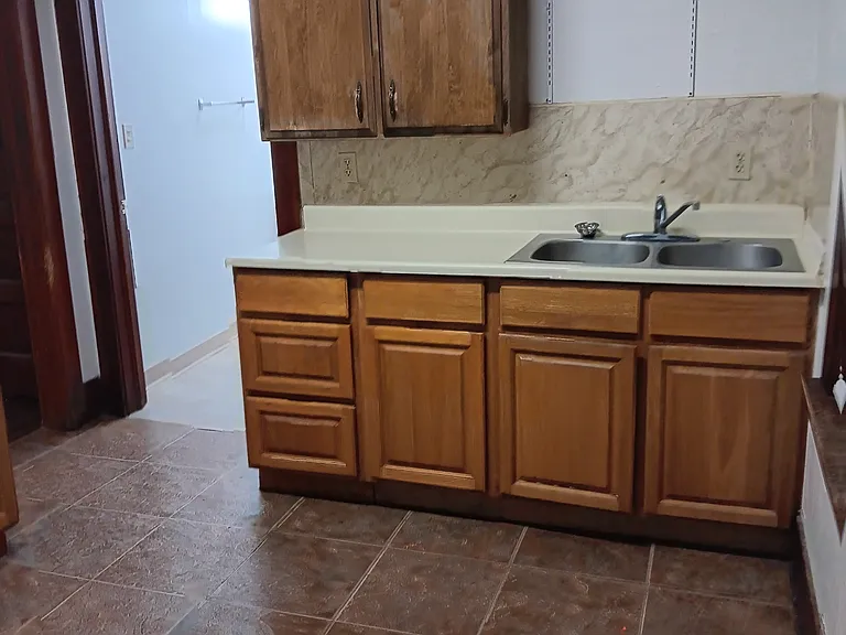 1389 Main St #5 — Photo 7