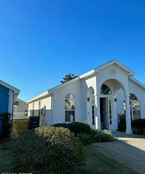 11710 Seashore Ln — Photo 7