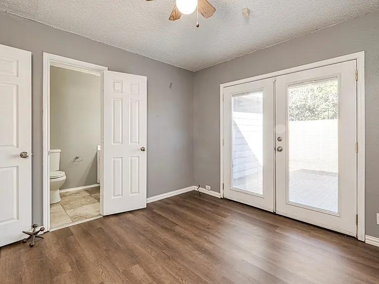 2202 Wydewood Dr — Photo 16