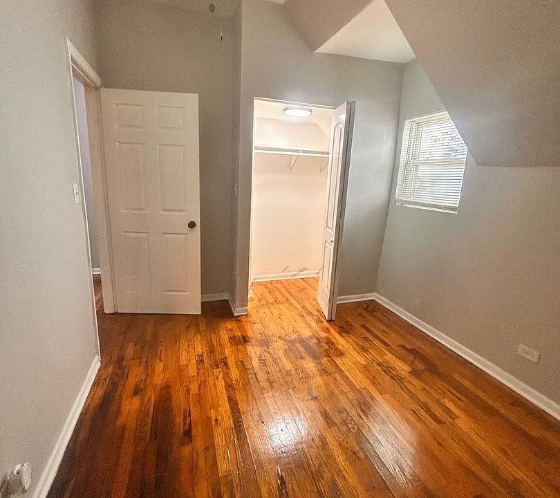 2nd image of 4700 W Monroe St #2B