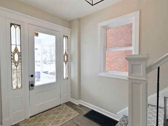 3rd image of 1704 Woodburn Ave