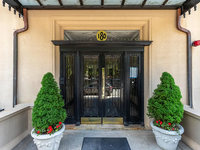 180 Commonwealth Ave #B — Photo 9