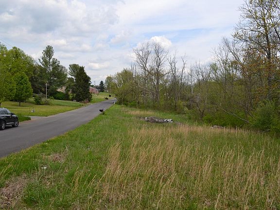 5th image of 248 Foothills Dr