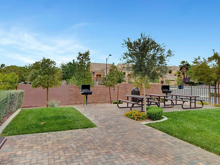 Gleneagles Village Townhomes