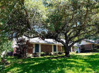 809 Spring Creek Dr, Tyler, TX 75703