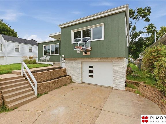 3rd image of 5024 Pierce St
