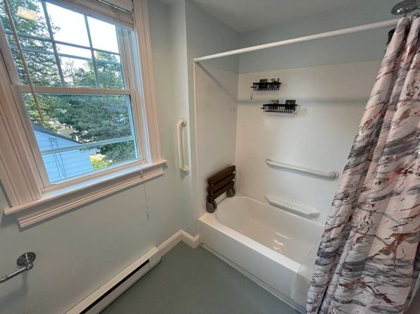 83 Curtis Ave #9
