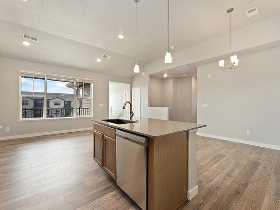 4th image of 4160 South Park Dr #201