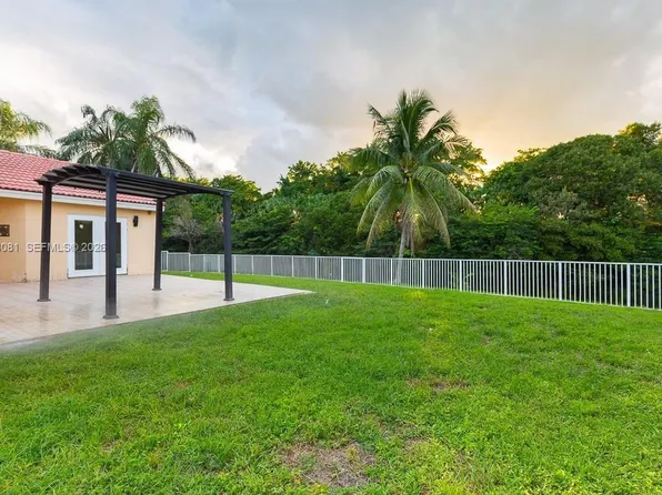 4148 SW 153rd Ter, Hollywood, FL