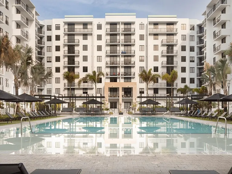 11380 Biscayne Blvd #2B — Photo 12