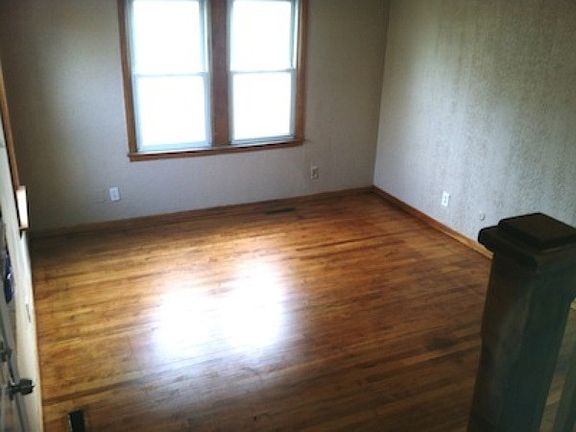 3rd image of 426 Brierhill Dr