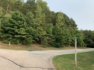 1460 Black Hills South Dr, Kent City, MI