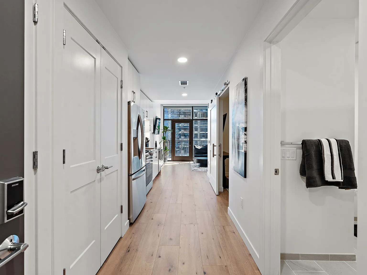 1 bed, 562 sqft, $3,450 — Photo 4