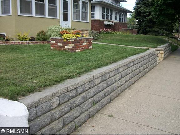 4th image of 214 11th Ave S