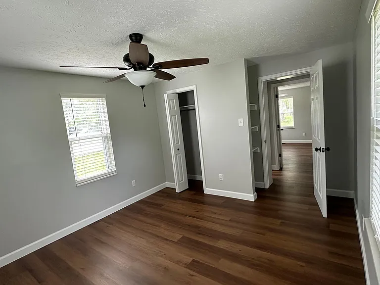 202 Greenwood Ave — Photo 9